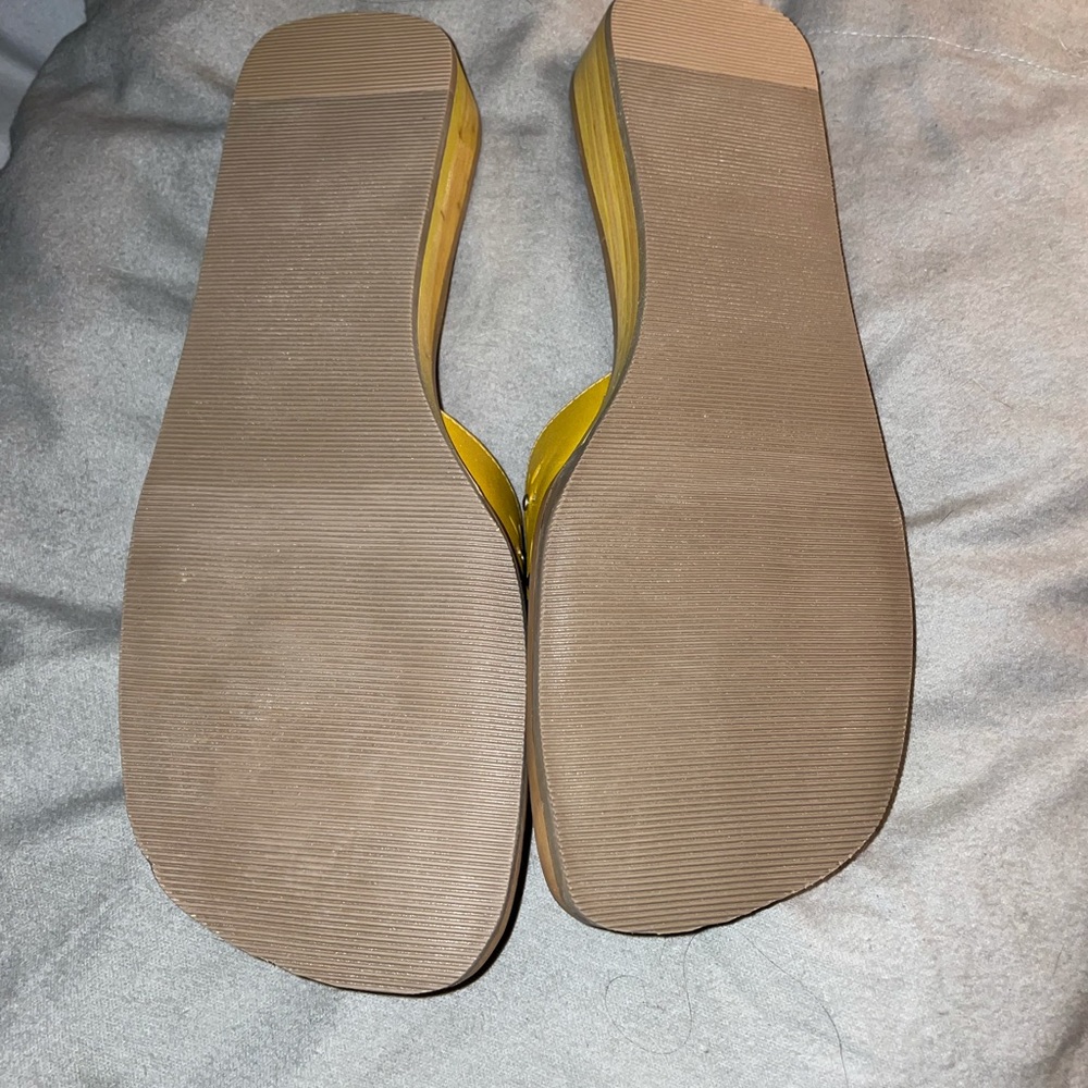 Sandals by Nevada, Yellow/Orange Low Heel, Sz 9 - Picture 4 of 13